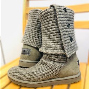 UGG Grey Knit Boot (EUC) sz. 11